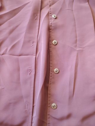 Blusa rosa plisada