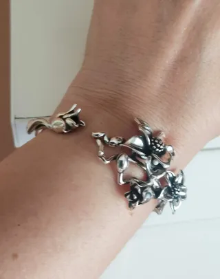 Pulsera de Plata con Flores