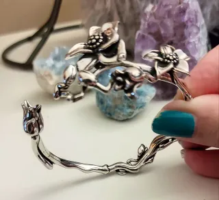 Pulsera de Plata con Flores