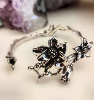 Pulsera de Plata con Flores