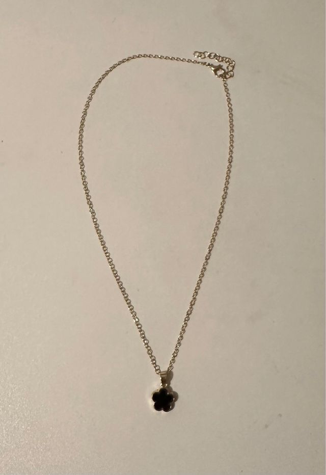 Collar Van Cleef & Arpels Flor Negra Plata