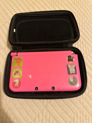 Nintendo 3DS Rosa para Reparar + funda de regalo