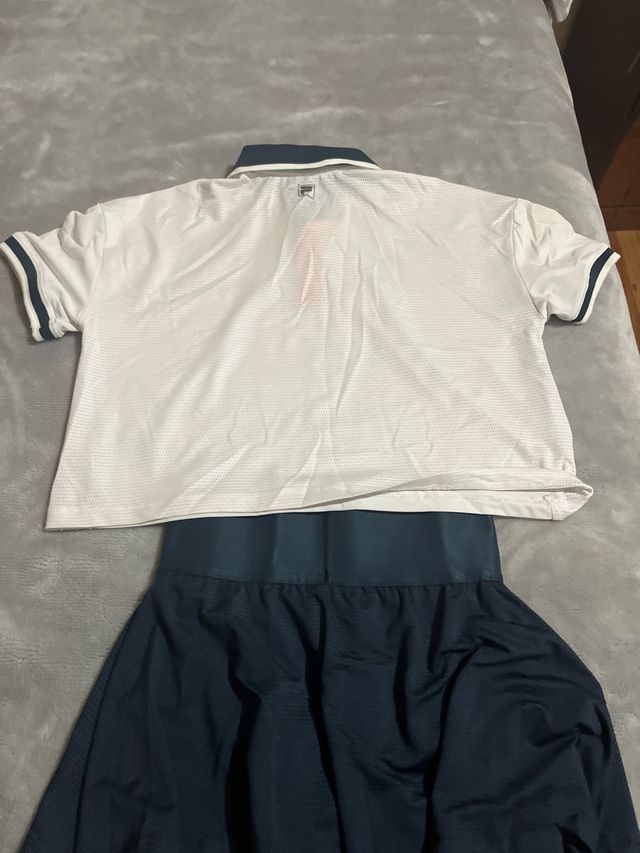 Conjunto deportivo Fila blanco y azul