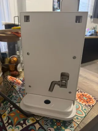 Cafetera Nespresso Lattissima One