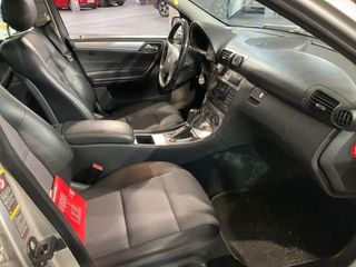 Mercedes-Benz Clase C 2005