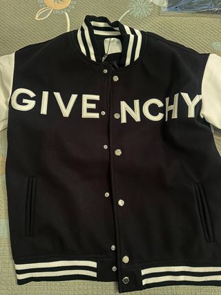 Chaqueta Givenchy Negra y Blanca