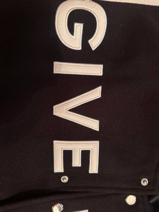 Chaqueta Givenchy Negra y Blanca