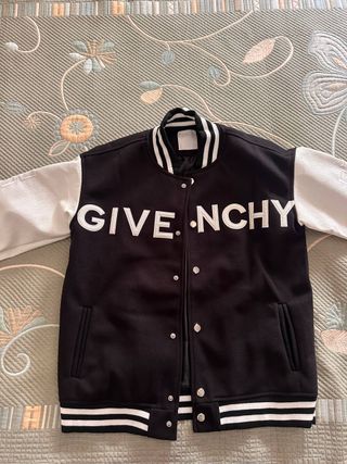 Chaqueta Givenchy Negra y Blanca