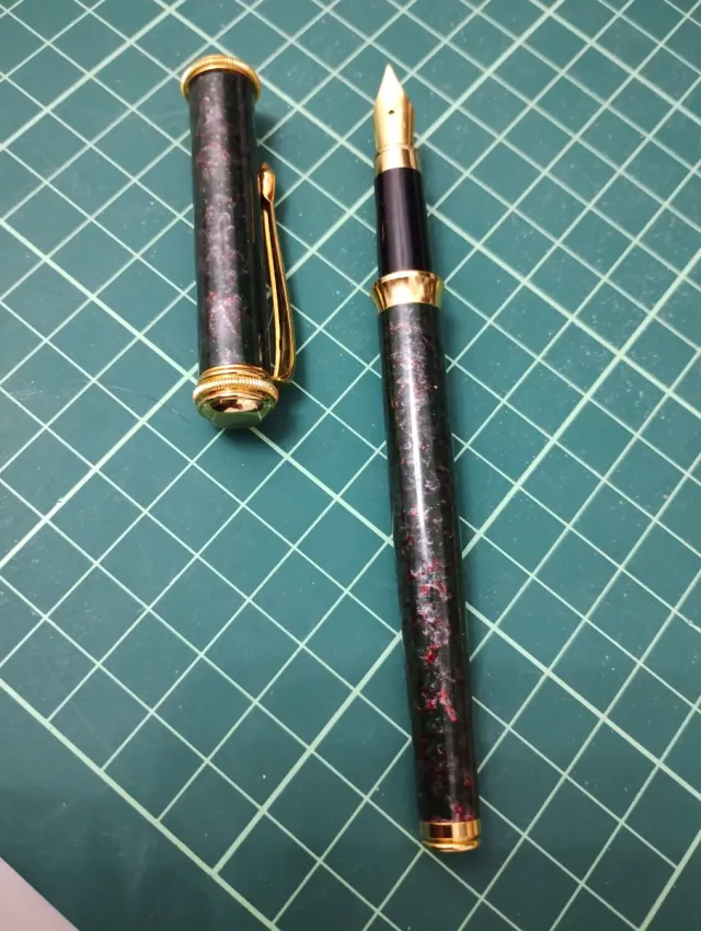 Pluma Estilográfica Stefano Bucci - Mármol Verde -