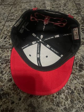 Gorra New Era Bulls Negra y Roja