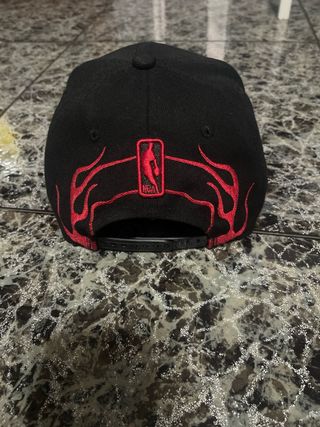 Gorra New Era Bulls Negra y Roja