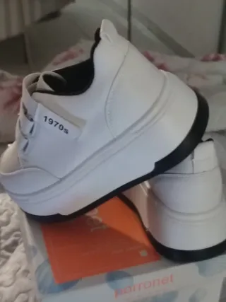 Deportivas blancas con velcro 1970s y plataforma