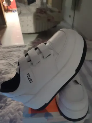 Deportivas blancas con velcro 1970s y plataforma