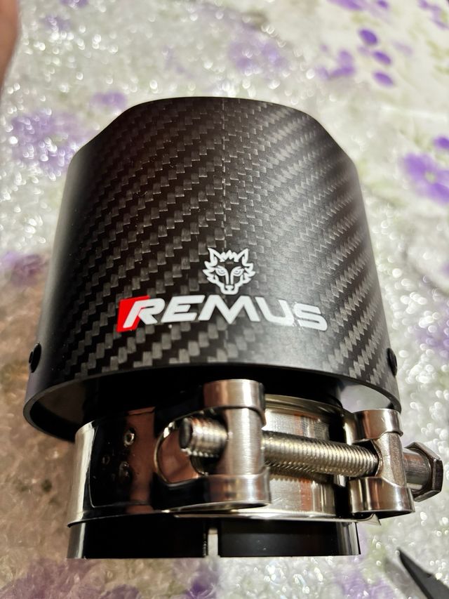 Tubo de escape VREMUS carbono