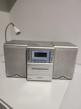 Minicadena Grundig Plata