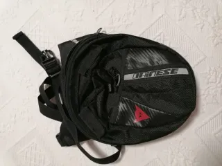 Lote de casco, guantes y bolso