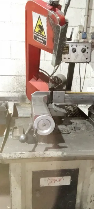 Sierra de corte. Apta corte nateriales alta resist