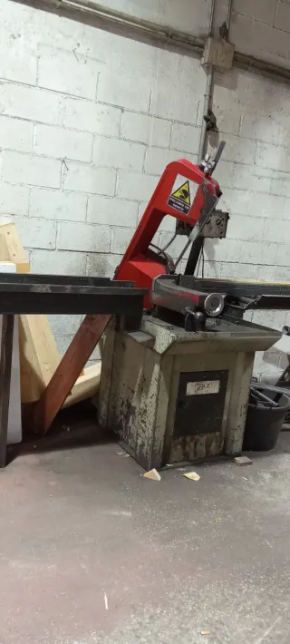 Sierra de corte. Apta corte nateriales alta resist