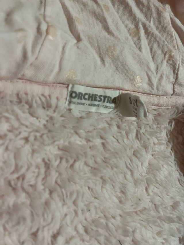 Abrigo polar rosa con capucha