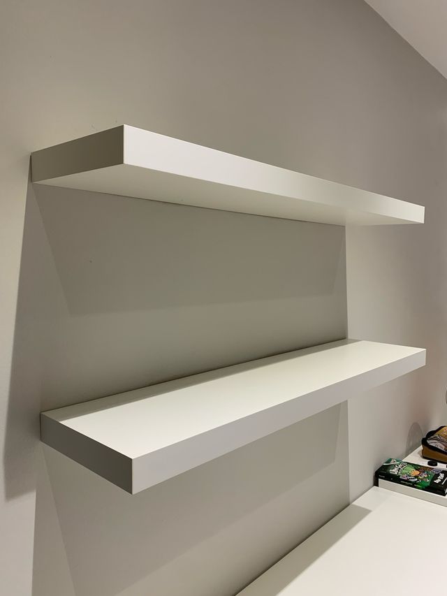 Estantería flotante madera blanca