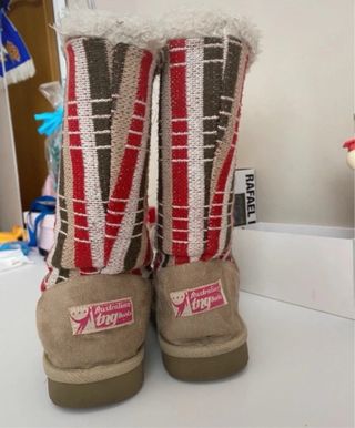 Botas de pelo beige y multicolor