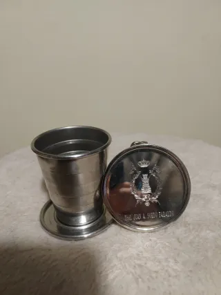 Vaso plegable militar llavero