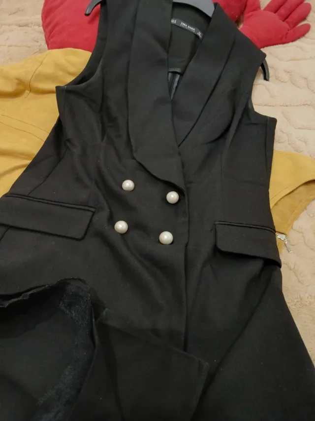 Mono tipo blazer Zara negro con encaje
