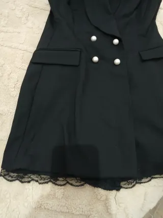 Mono tipo blazer Zara negro con encaje