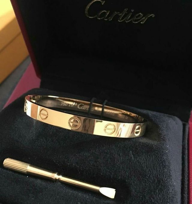 Pulsera Cartier  Love Dorada