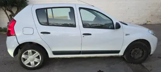 Dacia Sandero 2011