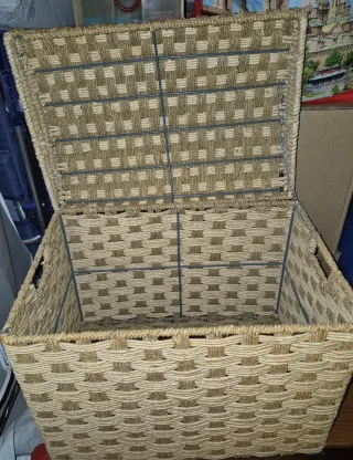 Cofre botellero y revistero mimbre