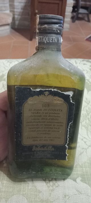 Vecchia bottiglia Etiqueta Negra Brandy