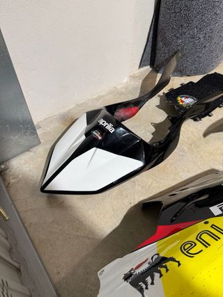 Carenado circuito Aprilia RSV1000R