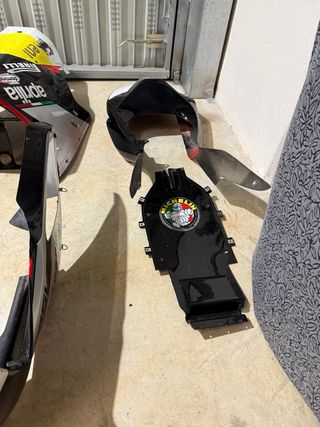 Carenado circuito Aprilia RSV1000R