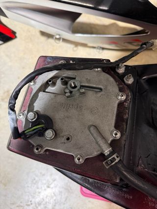 Carenado circuito Aprilia RSV1000R