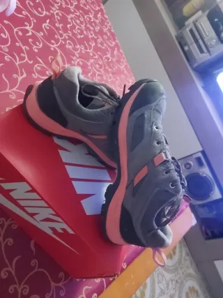 Zapatillas de montaña Quechua grises y rosas