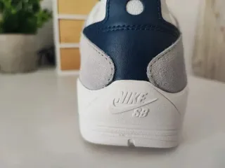 Nike SB Vertebrea Tinte Platino Azul Marino