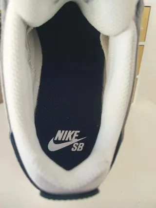 Nike SB Vertebrea Tinte Platino Azul Marino