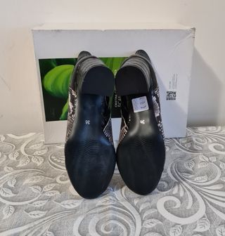 Stivaletto tacco ecopelle nero/grigio tg.36