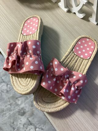 Chanclas mujer lunares rosa y beige