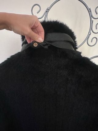 Chaquetón negro Zara