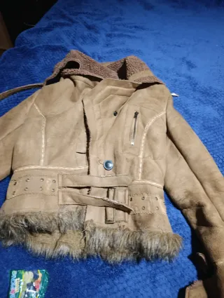 Cazadora beige/marrón entacon pelo