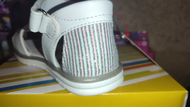 Sandalias Balducci talla 26. Sin estrenar