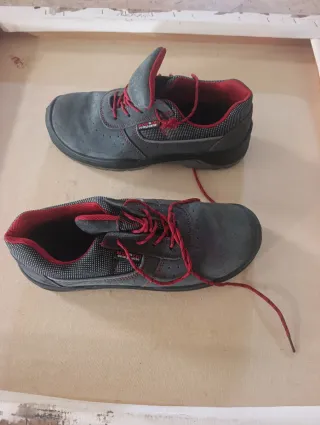Zapatos Para trabajar MONTO grises y rojos