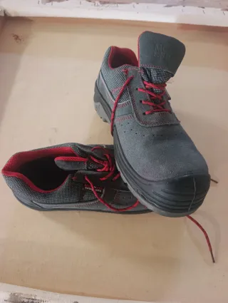 Zapatos Para trabajar MONTO grises y rojos