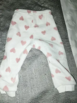 Pijama bebé 9/12 meses rosa y corazones