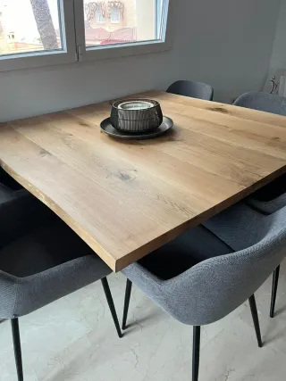 Mesa de comedor diseño madera y metal