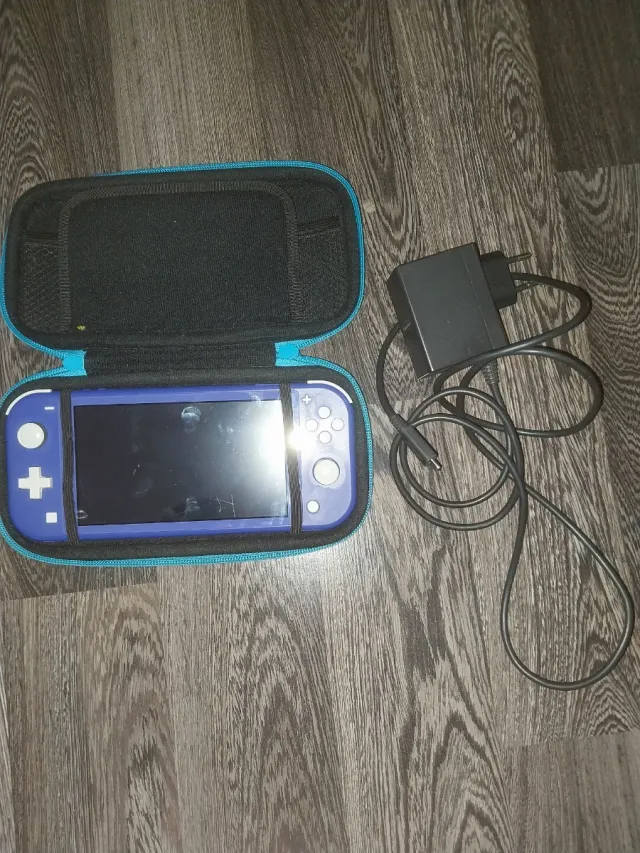 Nintendo Switch Lite Azul + Accesorios