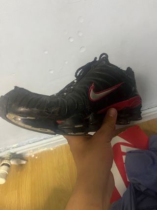 Nike Shox Talla 46 Negro/Rojo