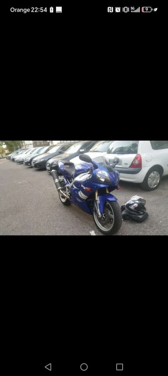 Yamaha R1 1999 azul